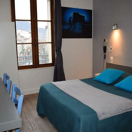 Hotel Du Commerce Millau Buitenkant foto