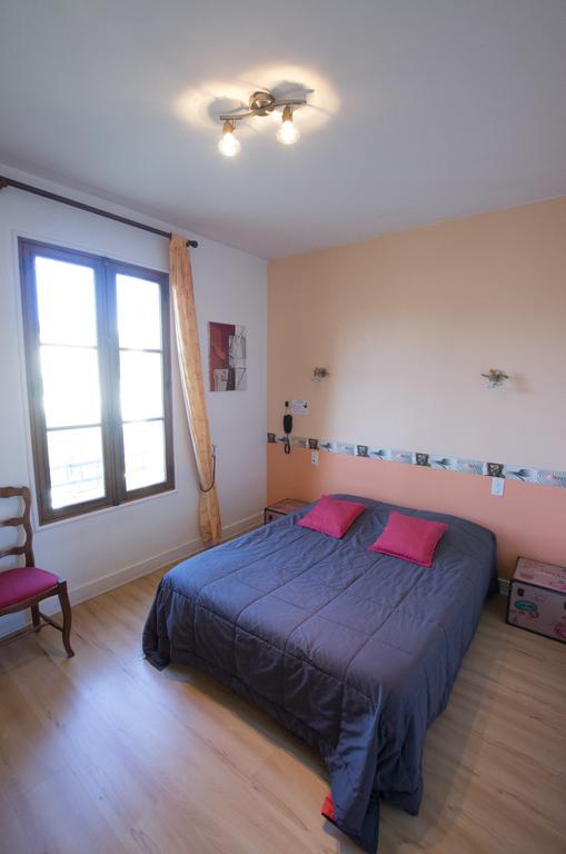 Hotel Du Commerce Millau Kamer foto