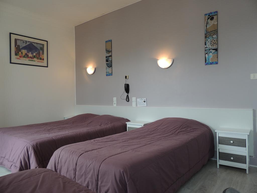 Hotel Du Commerce Millau Kamer foto